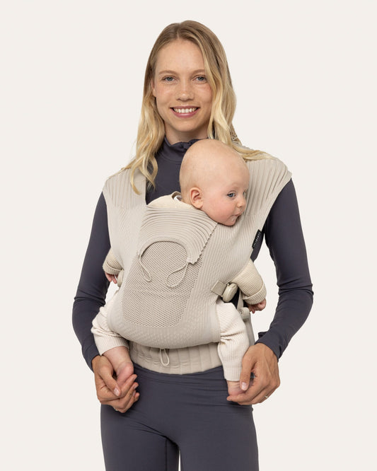 Flybaby Nosidełko All Cream – kremowa dzianina 3D, kremowe taśmy i klamry