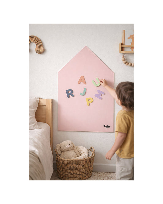 Family Nation MagneKids magnetyczna tablica samoprzylepna House 70×44 cm – Dusty Pink
