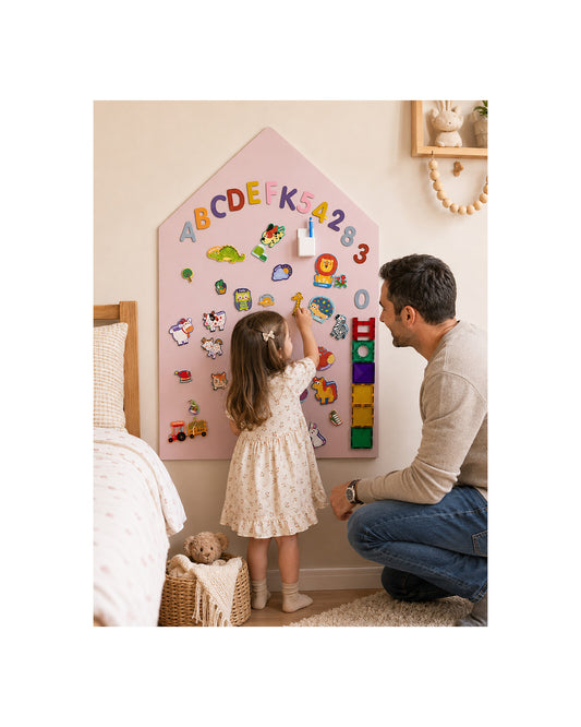 Family Nation MagneKids magnetyczna tablica samoprzylepna House 70×44 cm – Dusty Pink