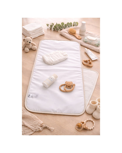 Family Nation składany przewijak podróżny – Stripes Beige