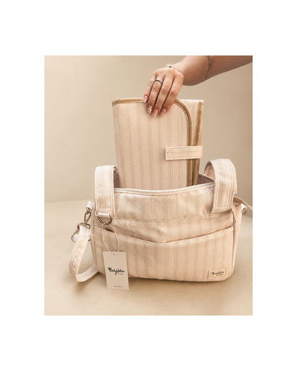 Family Nation składany przewijak podróżny – Stripes Beige